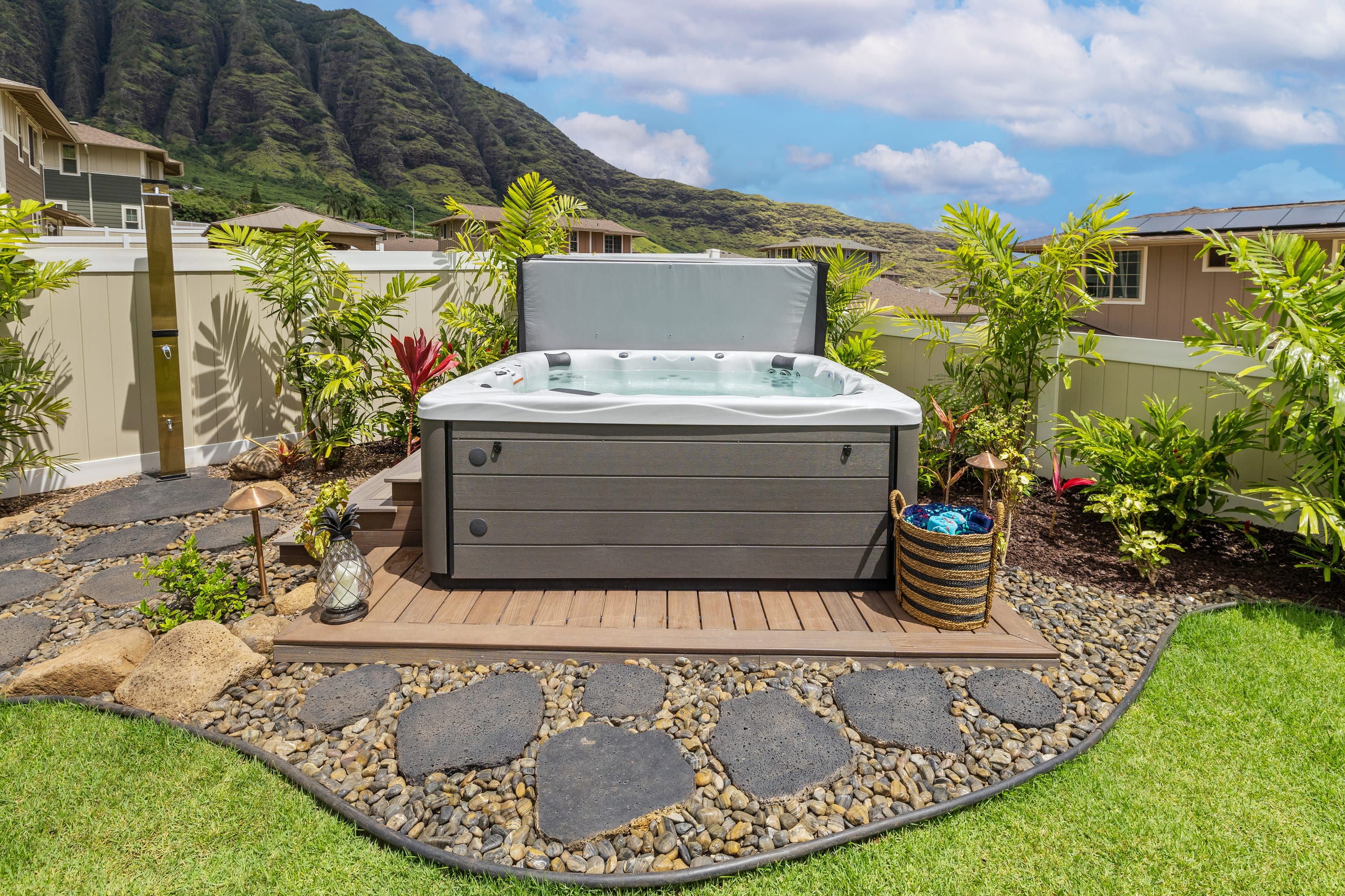 Home in Waianae · ★5.0 · 4 bedrooms · 6 beds · 3.5 private baths - Image 175