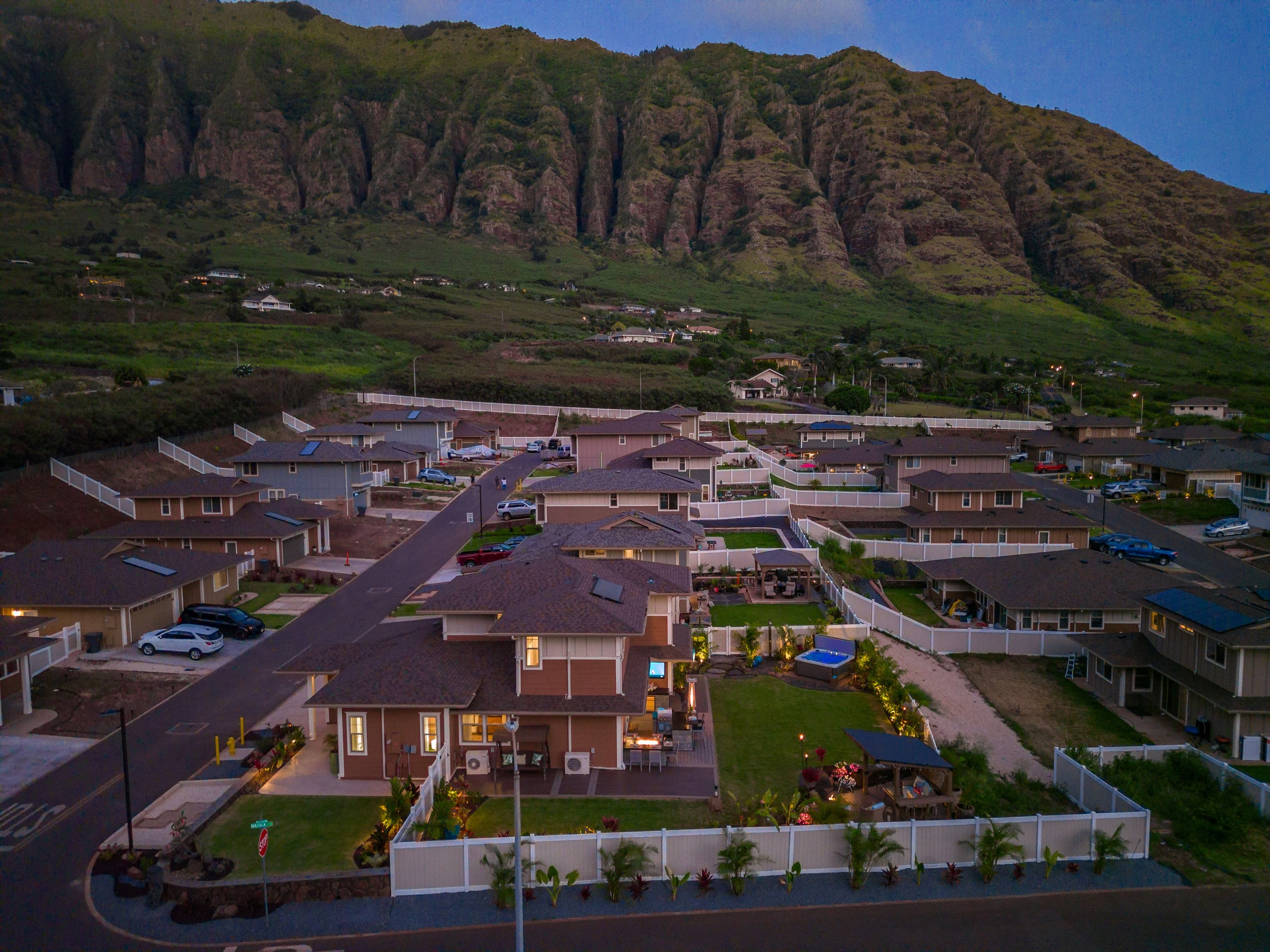 Home in Waianae · ★5.0 · 4 bedrooms · 6 beds · 3.5 private baths - Image 151
