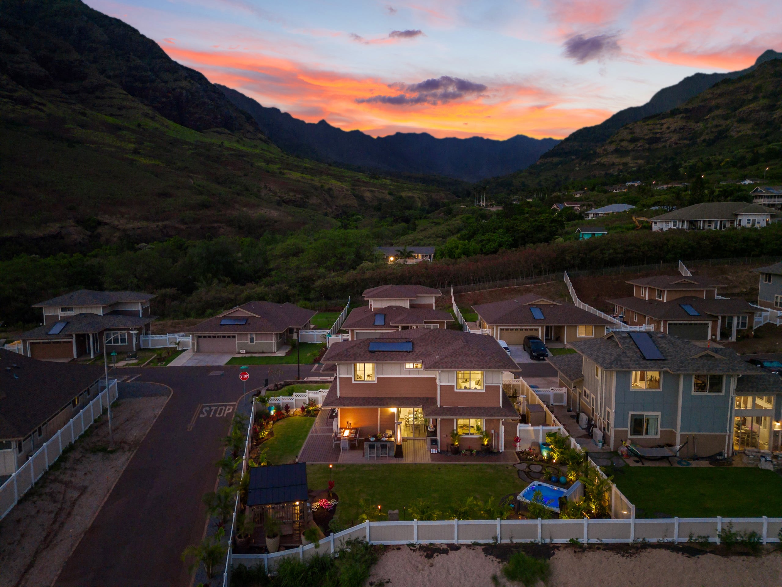 Home in Waianae · ★5.0 · 4 bedrooms · 6 beds · 3.5 private baths - Image 159