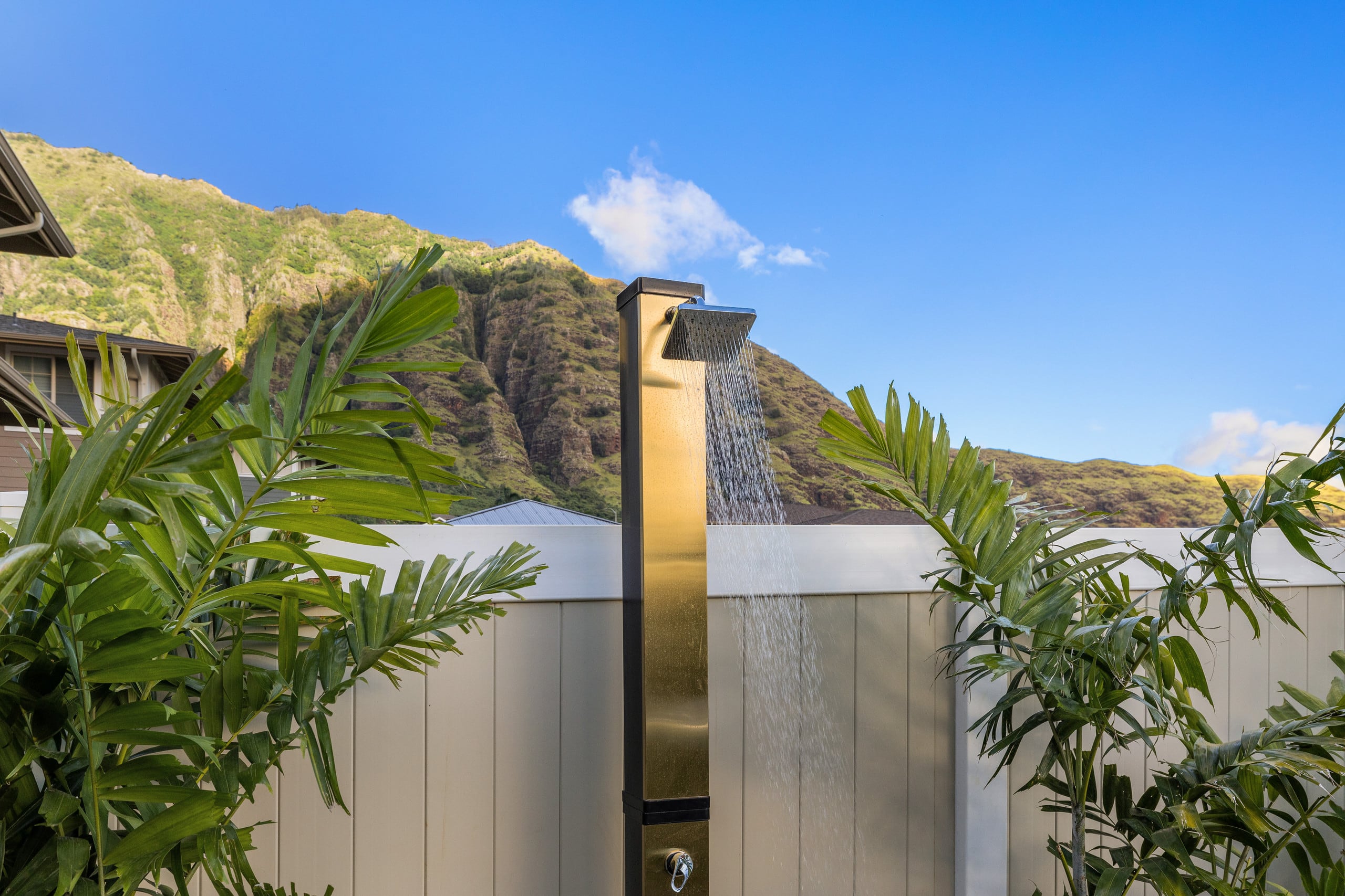 Home in Waianae · ★5.0 · 4 bedrooms · 6 beds · 3.5 private baths - Image 182