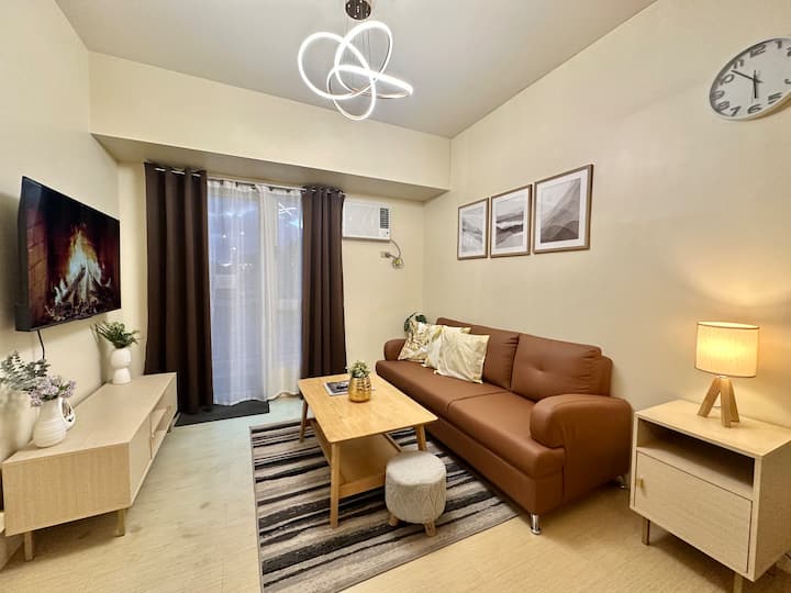 2-bedroom Condo Unit W/ Balcony At Centrio Tower - Cagayán de Oro