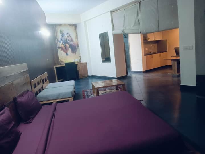 Small Party Studio Apartment - Delhi