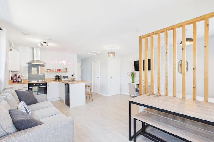 Gil's Place - Stylish, Private & Dog Friendly - Suffolk