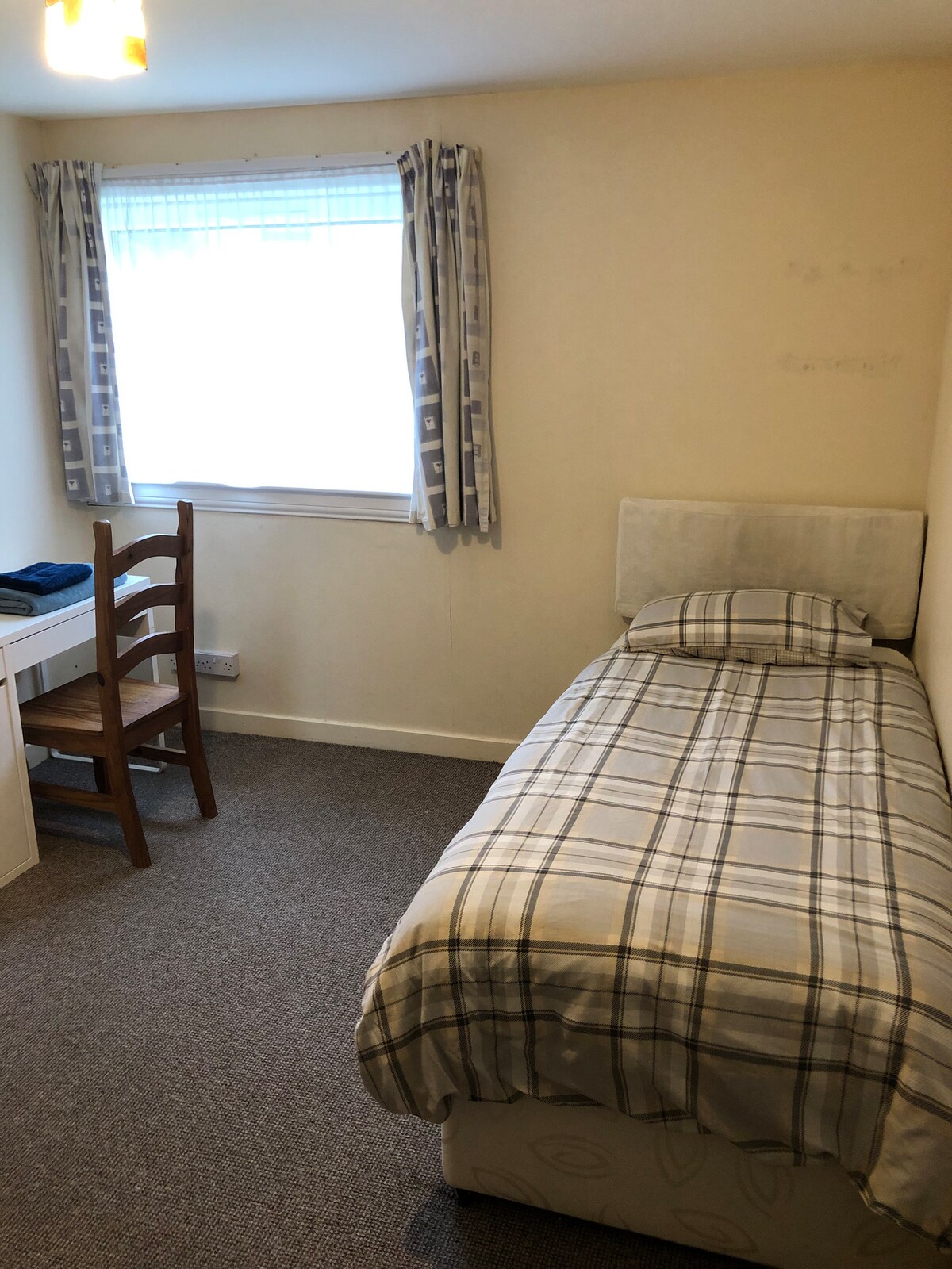 Edinburgh Easy Flatshare room 2 free parking - Flats for Rent in ...
