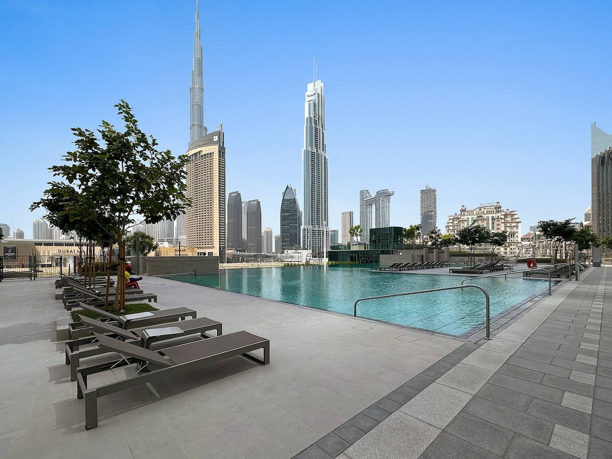 2-Bedroom Apartment · Downtown Views II 3