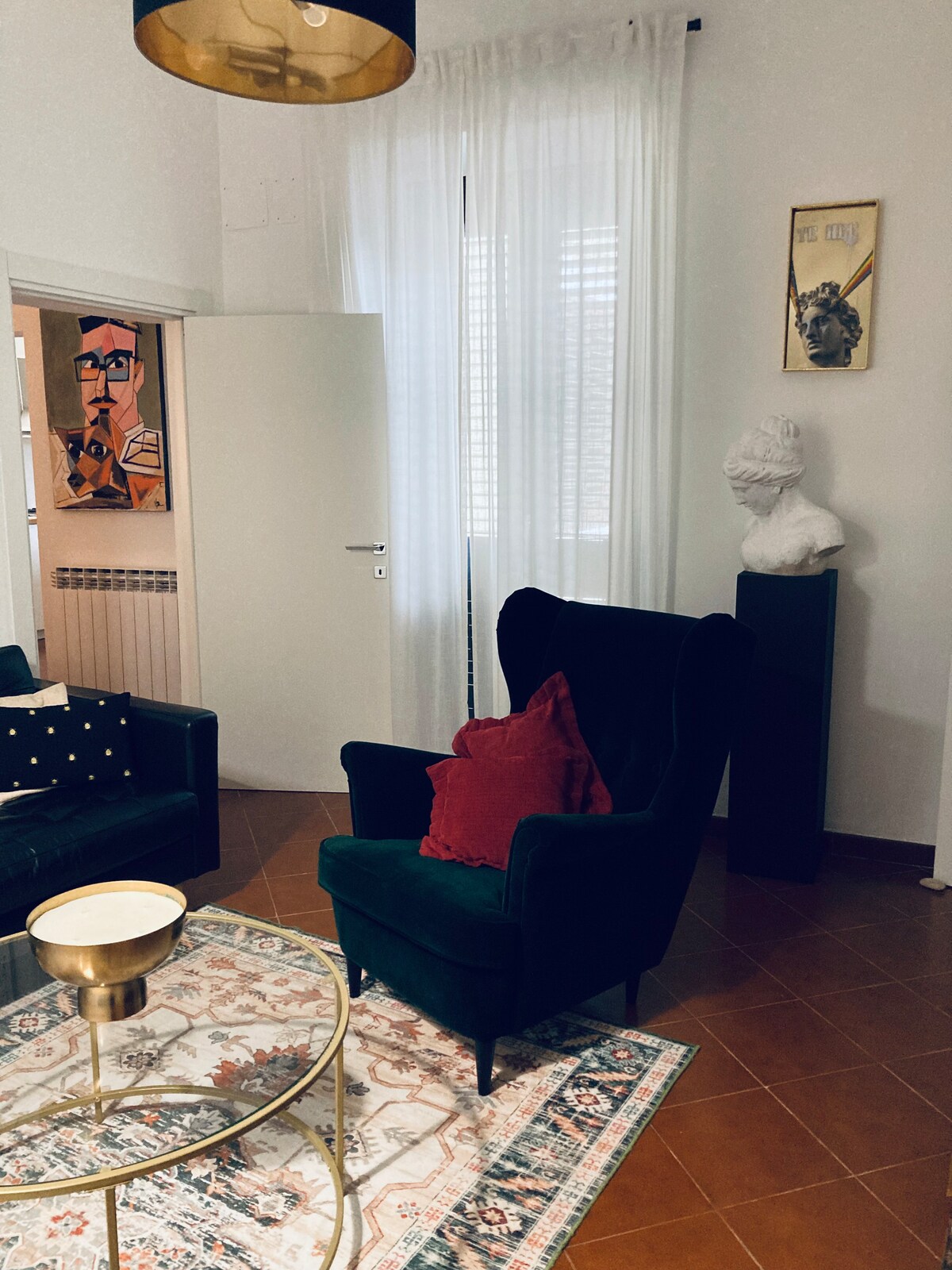 Popular Airbnb listing: Palestro 8_Art Holiday House in Pescara