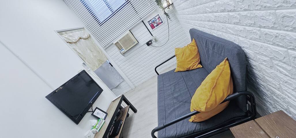 EZ整層家庭房/投影機大螢幕/4-12人/捷運3分鐘近台北車站寧夏夜市/3套房 gallery image 5