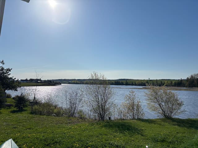 Shore Beats Work Hideaway