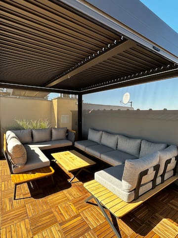 Sunrise Apartments (terrace+UFO)