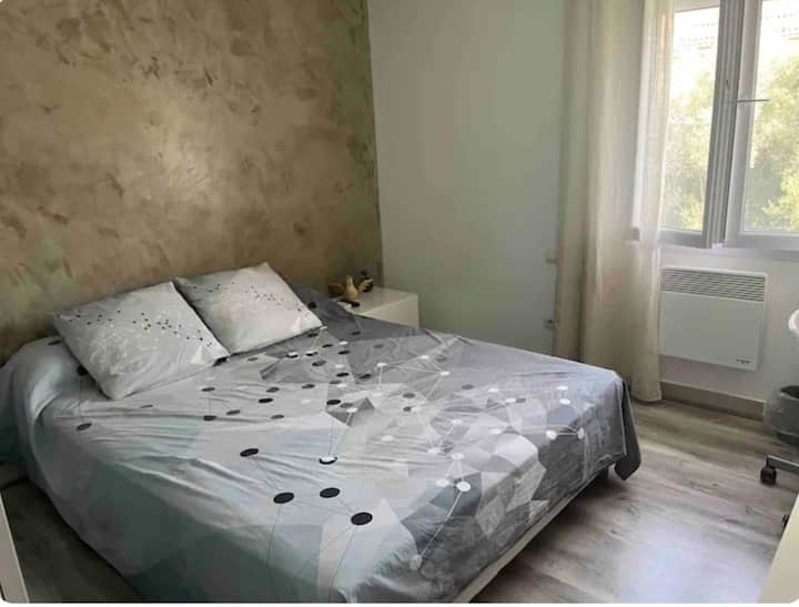 საძინებელი 1