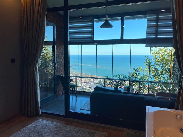 Deniz Manzaralı Jakuzili Odalrmz - Rize Merkez