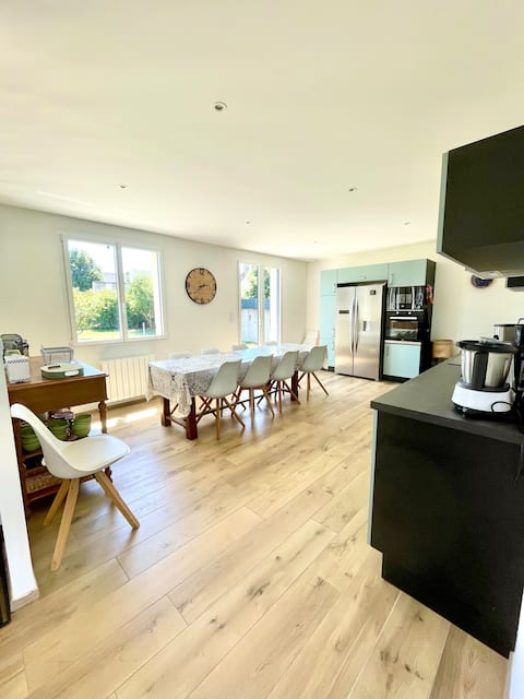 House 9 guests • Town center • Beaches 7 min