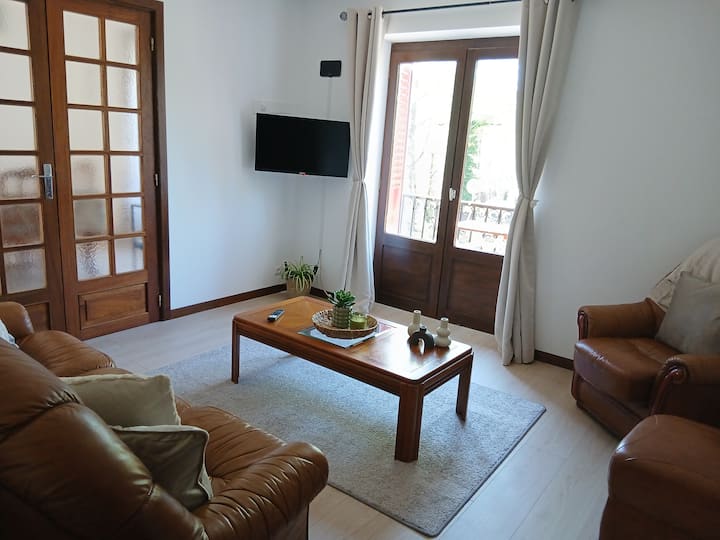 Charmante Maison En Pierre – Balcon, Dordogne - Beaulieu-sur-Dordogne