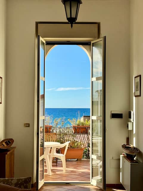 Successful Airbnb property: La Bumeliana by the sea - Lo spiffero in Pizzo