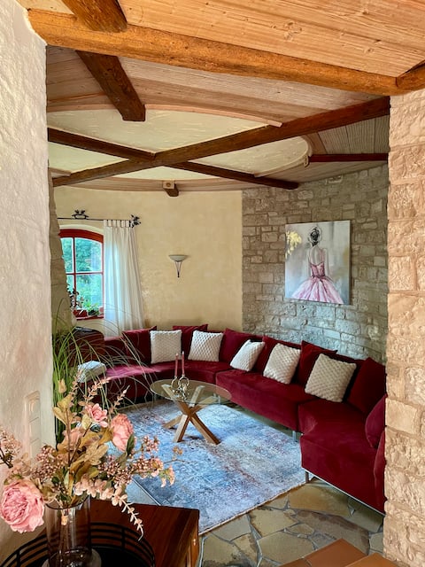 Altmuehl Family Villa