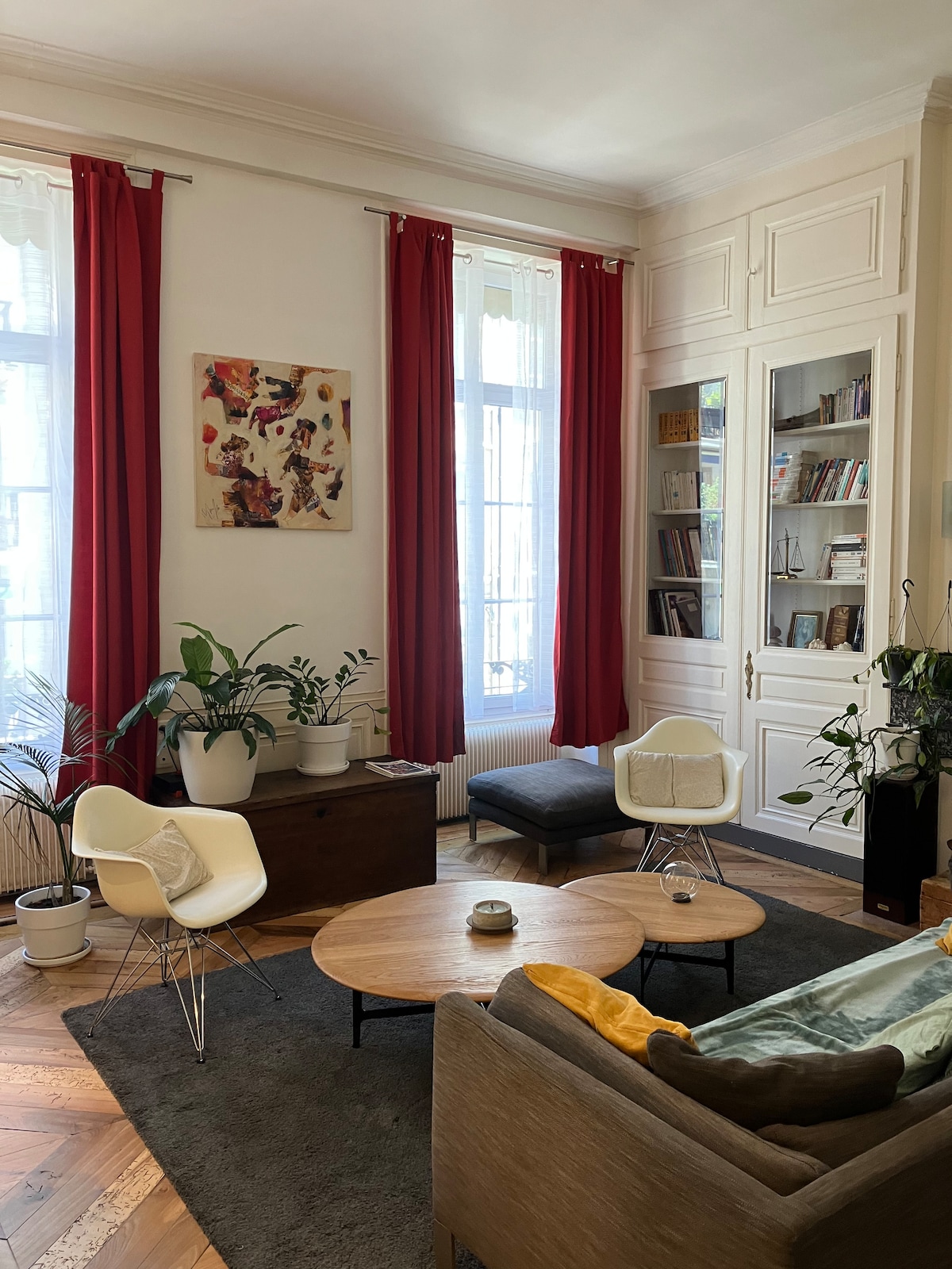 Popular Airbnb listing: Large family apartment Downtown Very quiet in Lyon 2e Arrondissement