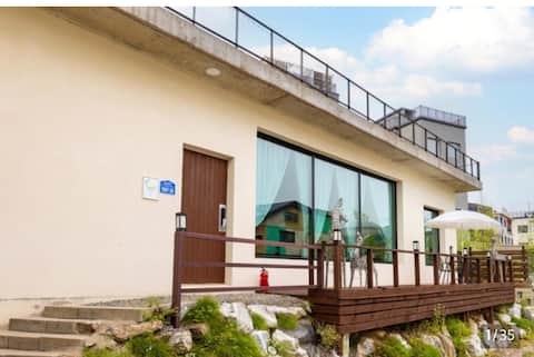 Gapyeong Private House & Gamsung Pension
'Mulmungmulmung'