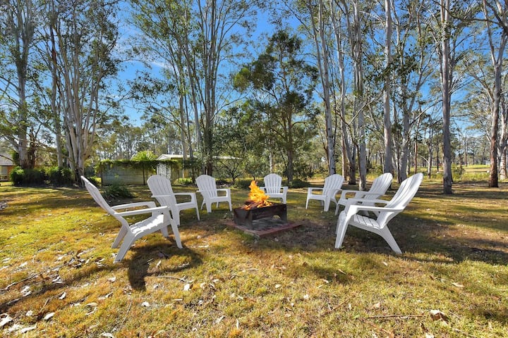 Home Among The Gum Trees - Lovedale - Lochinvar
