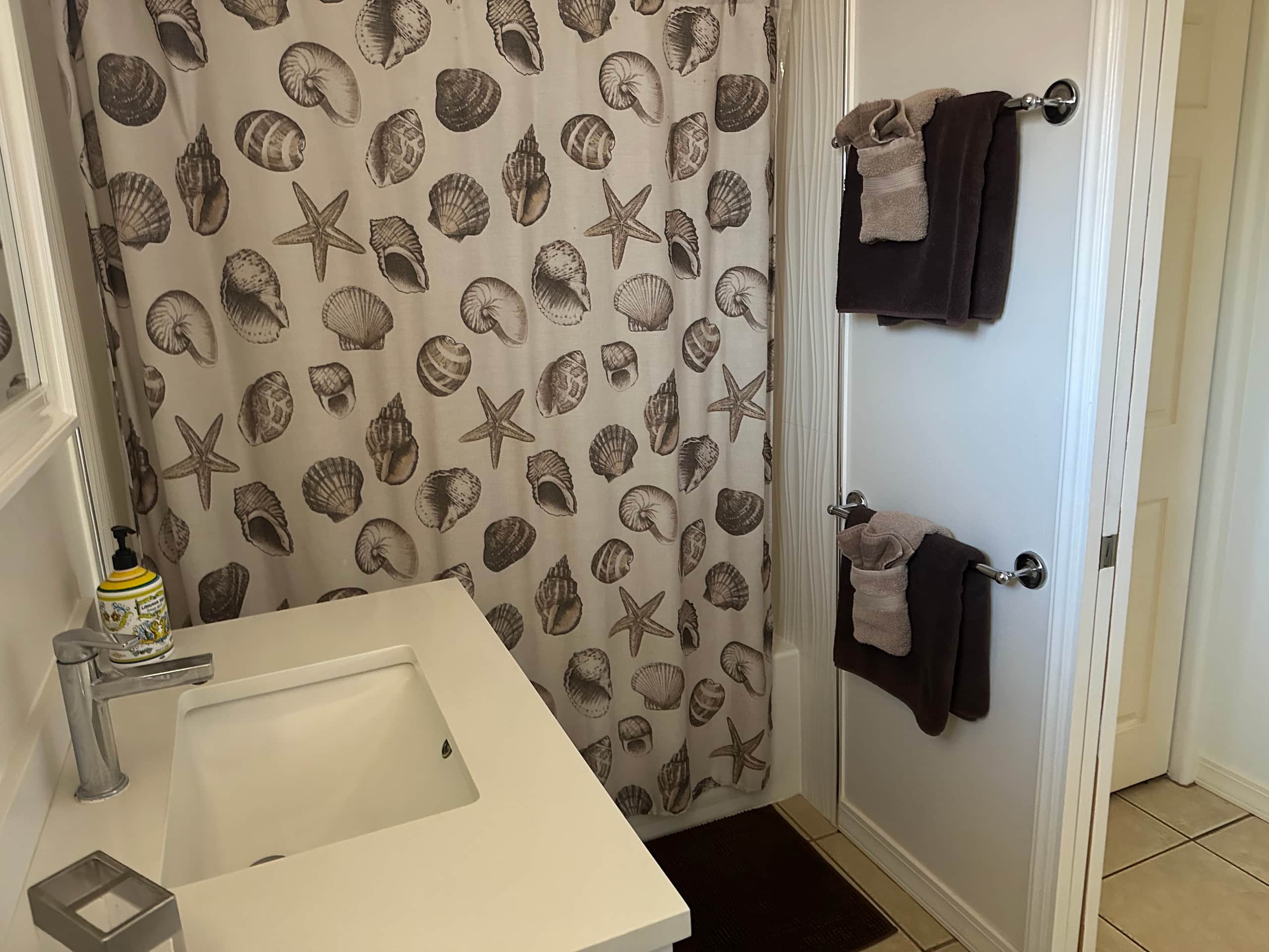 Home in Paia · ★4.93 · 1 bedroom · 1 bed · 1 bath - Image 15