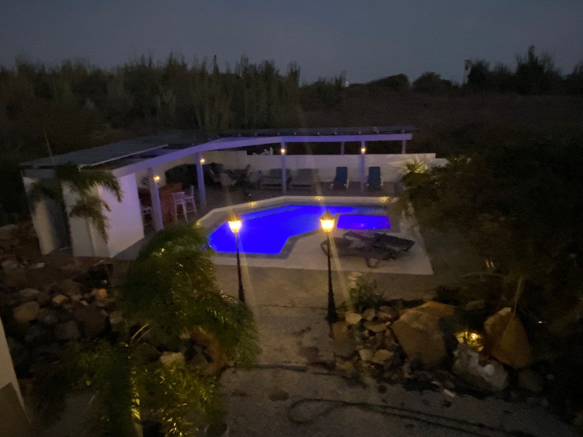 Airbnb: Holiday Rentals, Cabins, Beach Houses, Unique Homes & Experiences