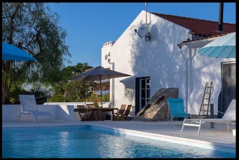 5 Star 21 Guests Events + Own Pool + 2.5 Hectares
