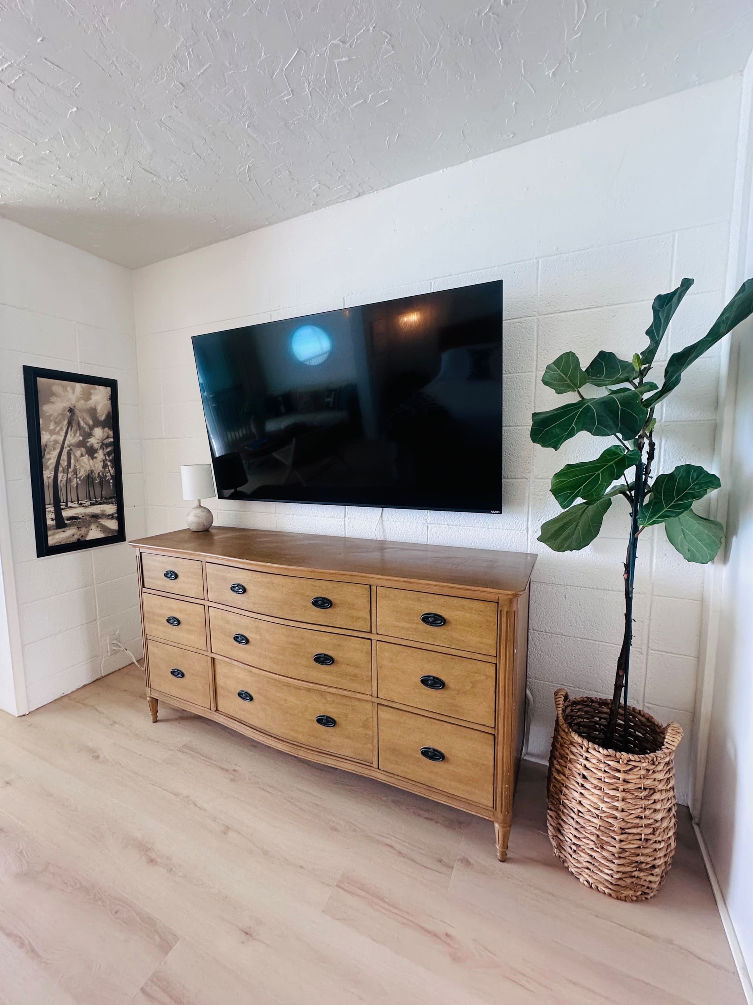Boutique oceanfront Condo Studio Aug/Sep specials  - Image 15