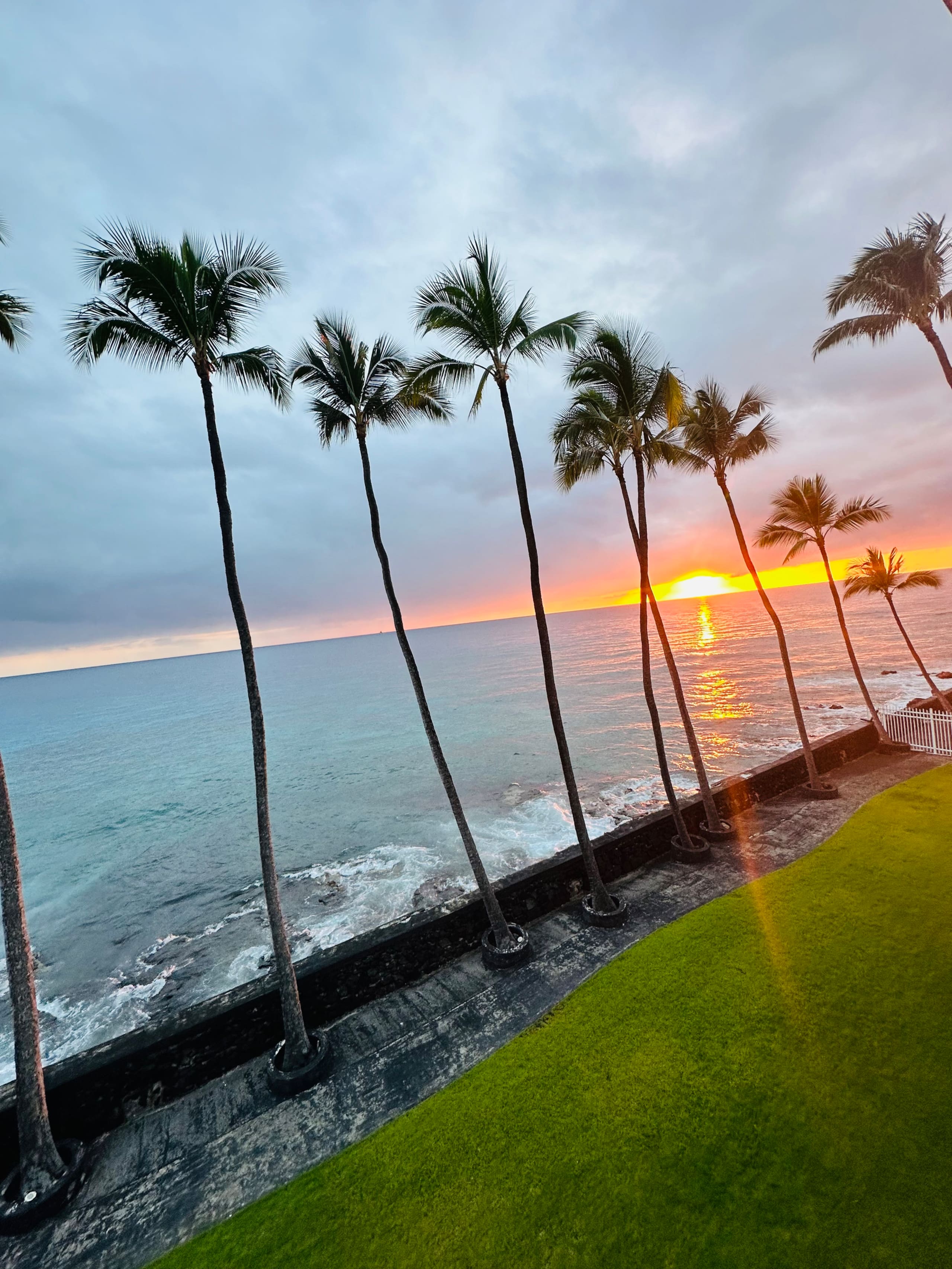 Boutique oceanfront Condo Studio Aug/Sep specials  - Image 22