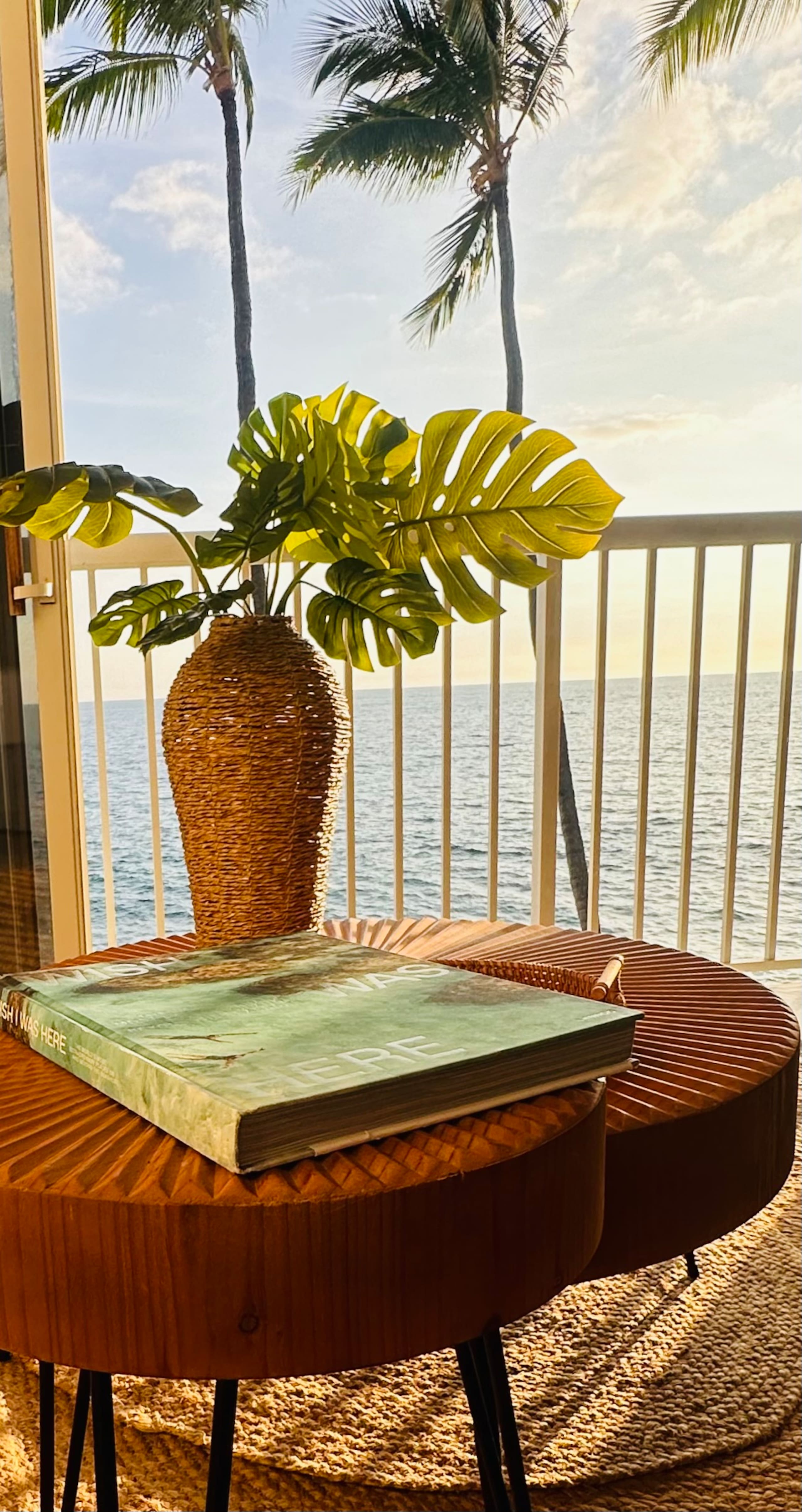 Boutique oceanfront Condo Studio Aug/Sep specials  - Image 8
