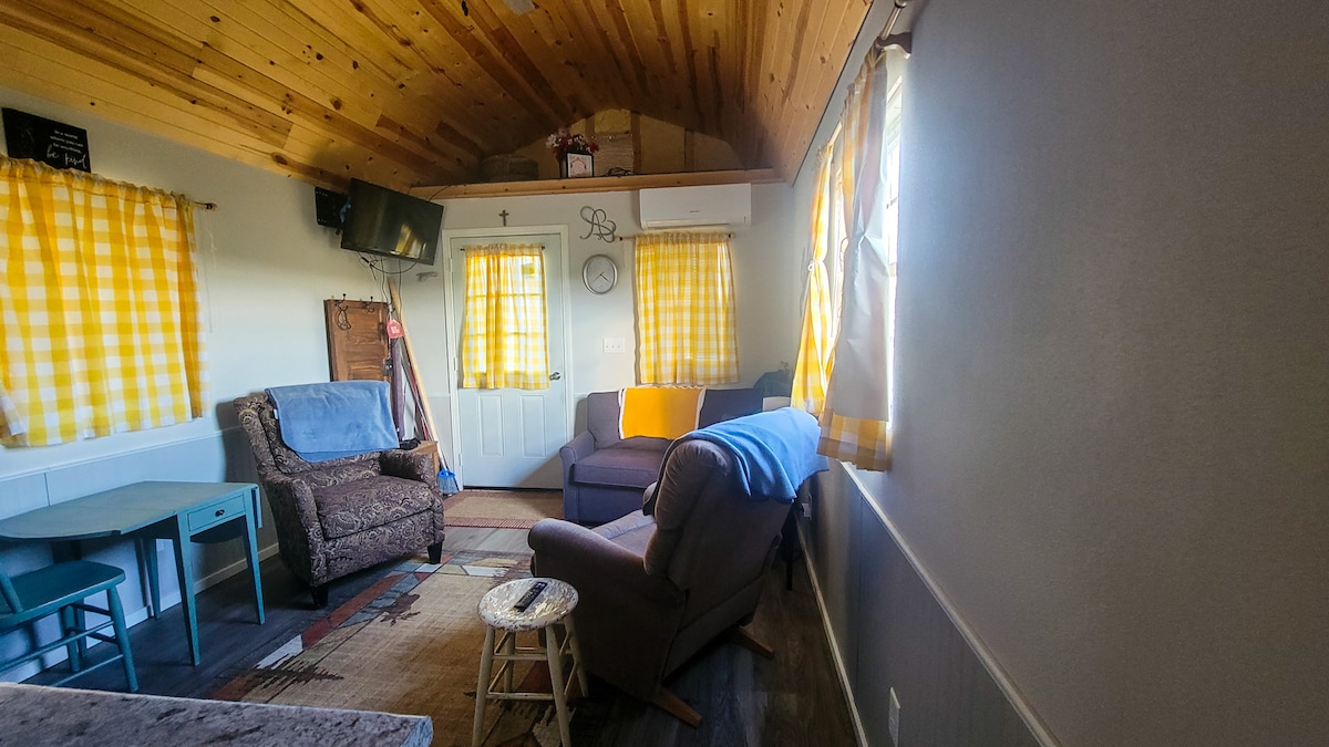 Popular Airbnb listing: Cabin on the plains in Cheyenne