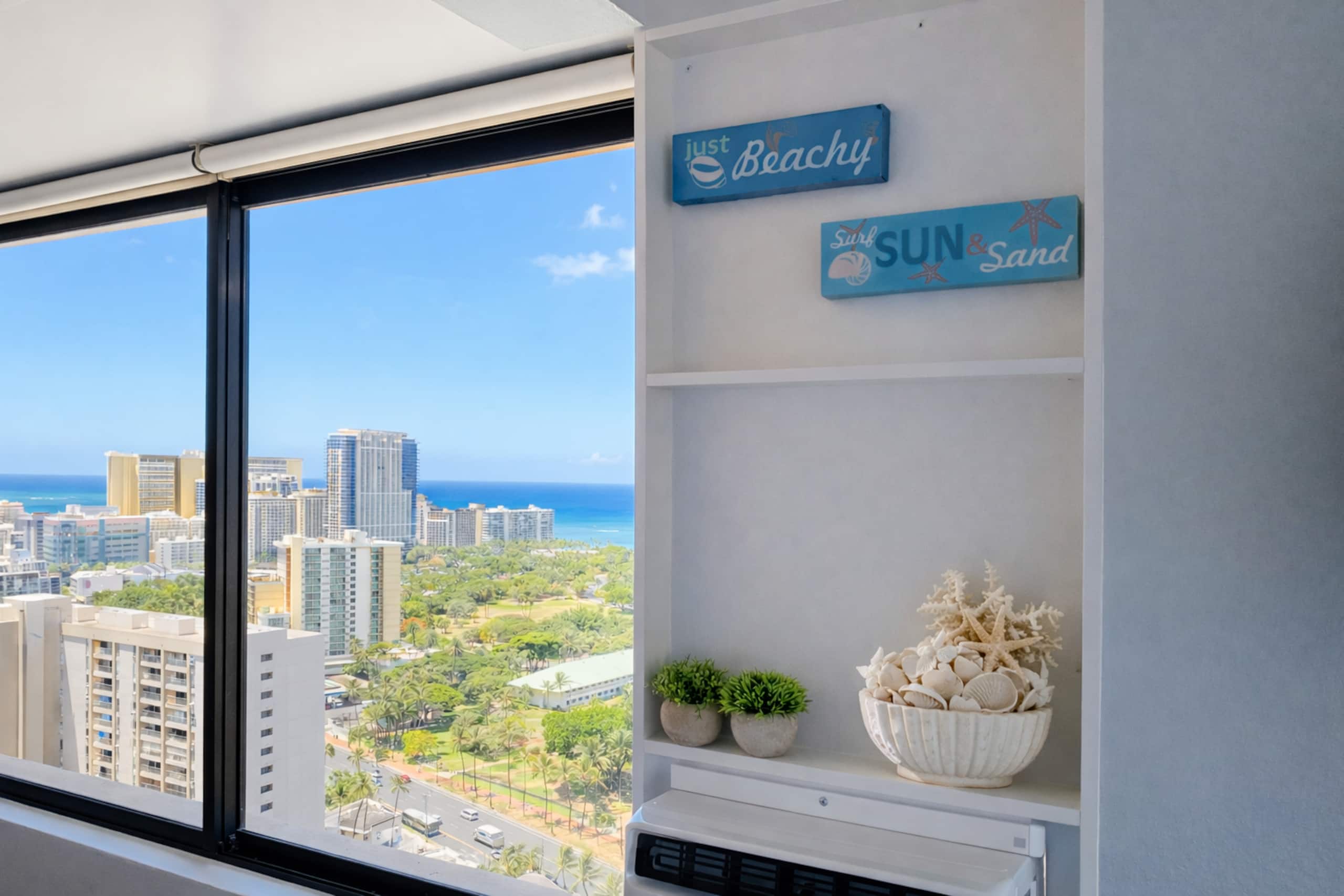 Scenic 32F Oceanview Accommodation A + B - Image 11