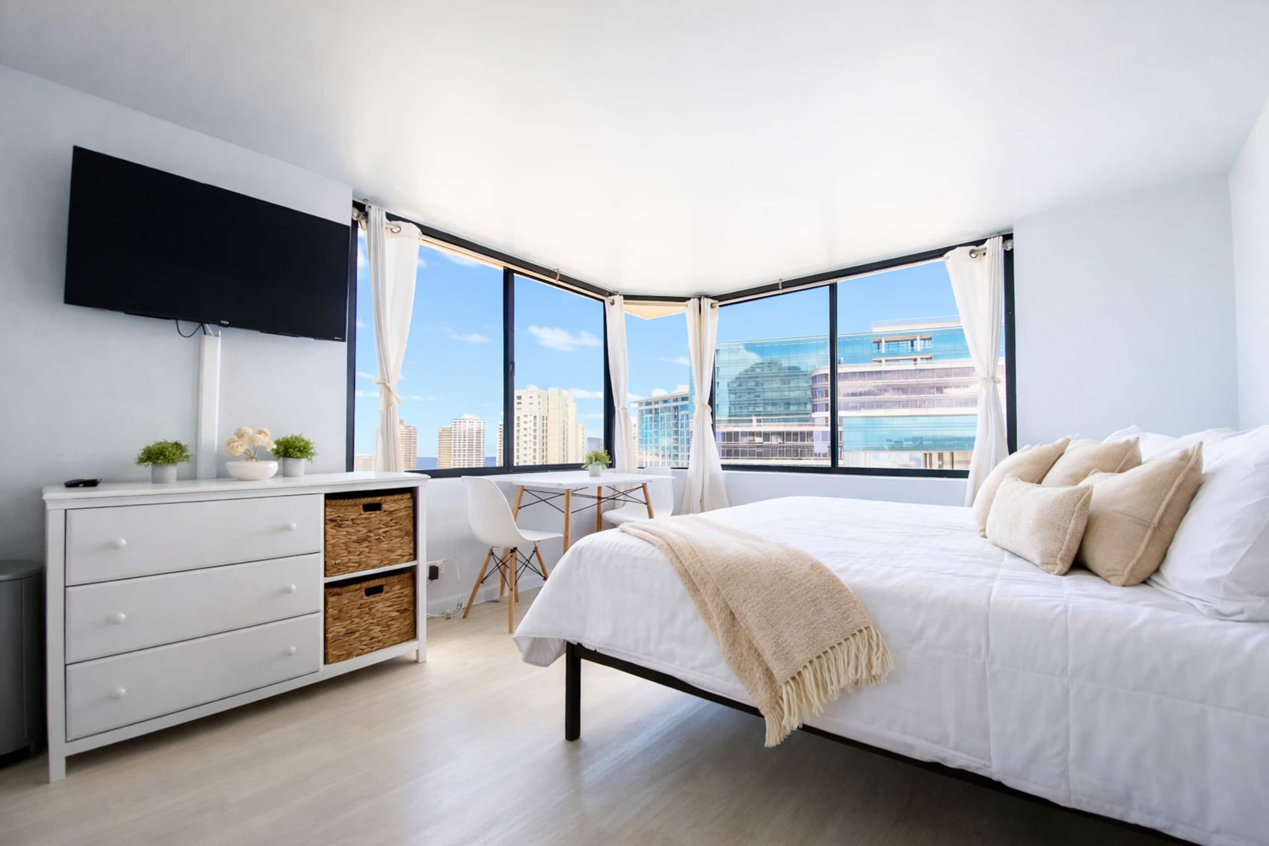 Scenic 32F Oceanview Accommodation A + B - Image 14