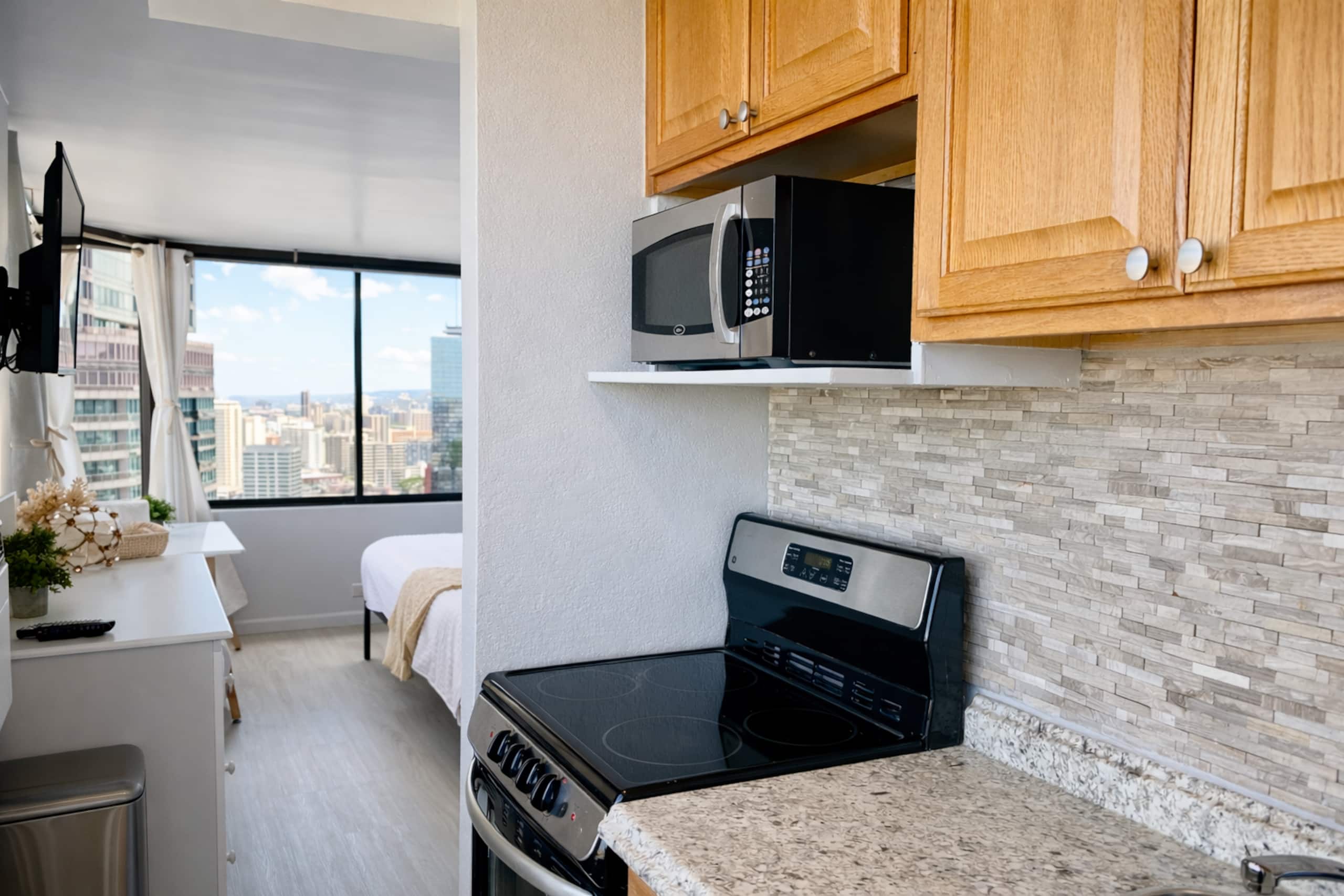 Scenic 32F Oceanview Accommodation A + B - Image 4