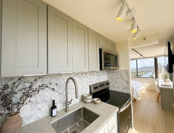 Panoramic Ocean Views: 33f Rare Corner A + B Units - ラニカイ・ビーチ, HI