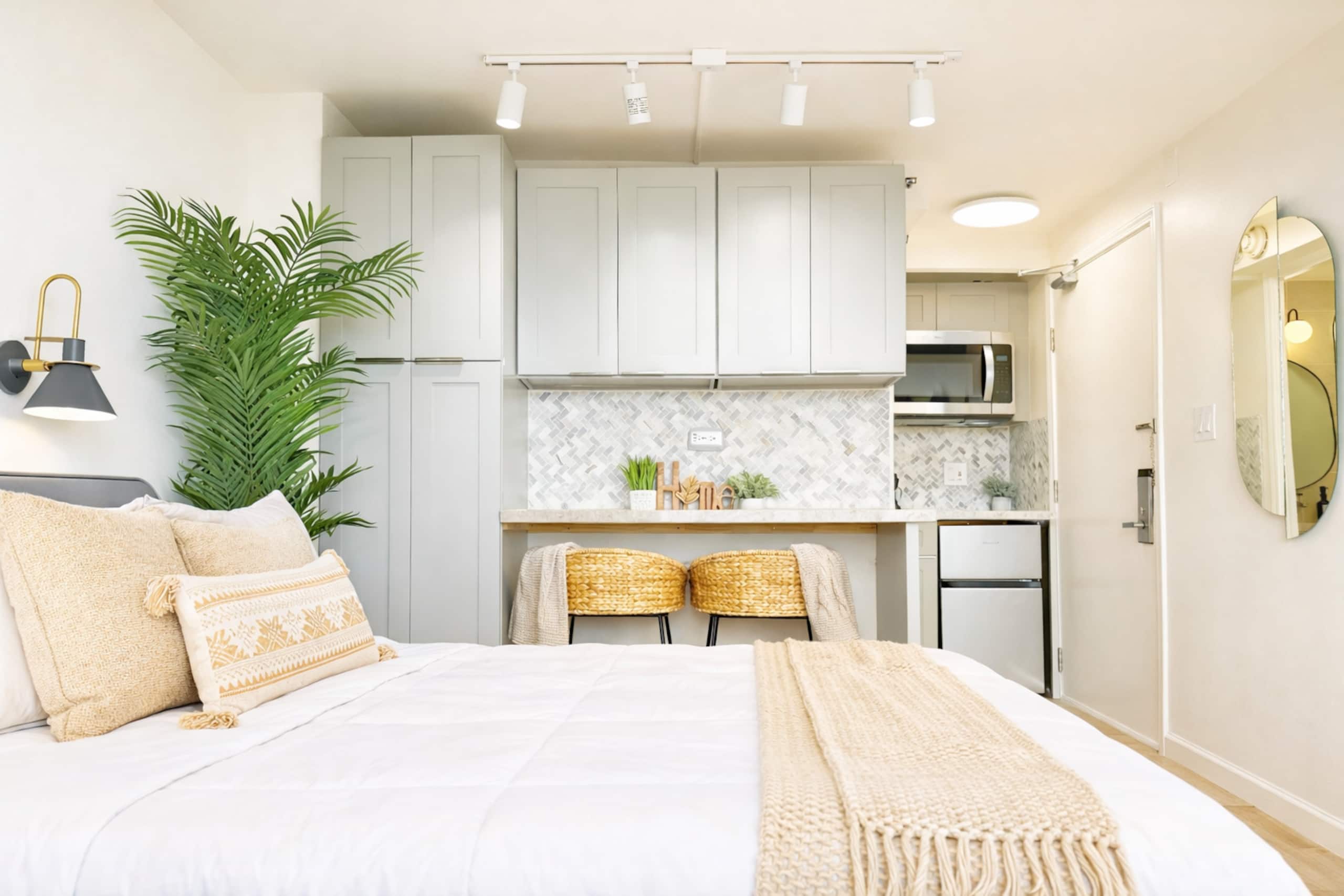 Panoramic Ocean Views: 33F Rare Corner A + B Units - Photo 33