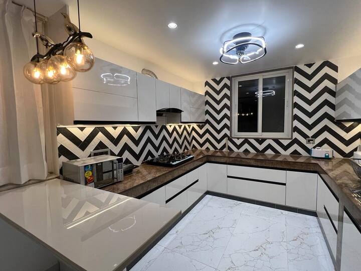 Full kitchen image 4
