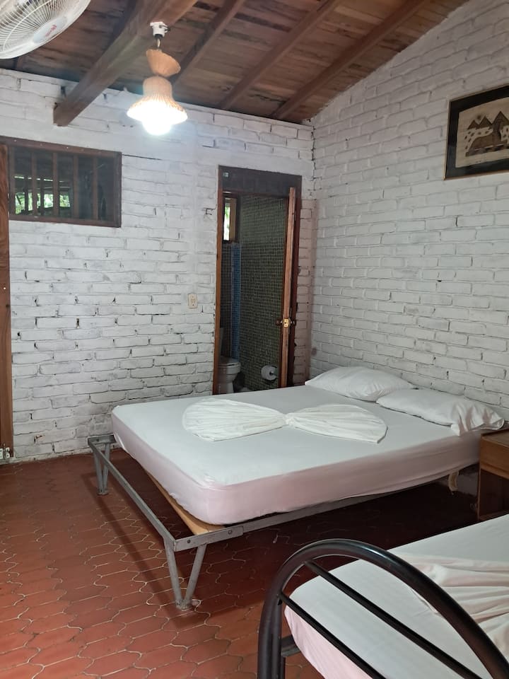 غرفة النوم 2