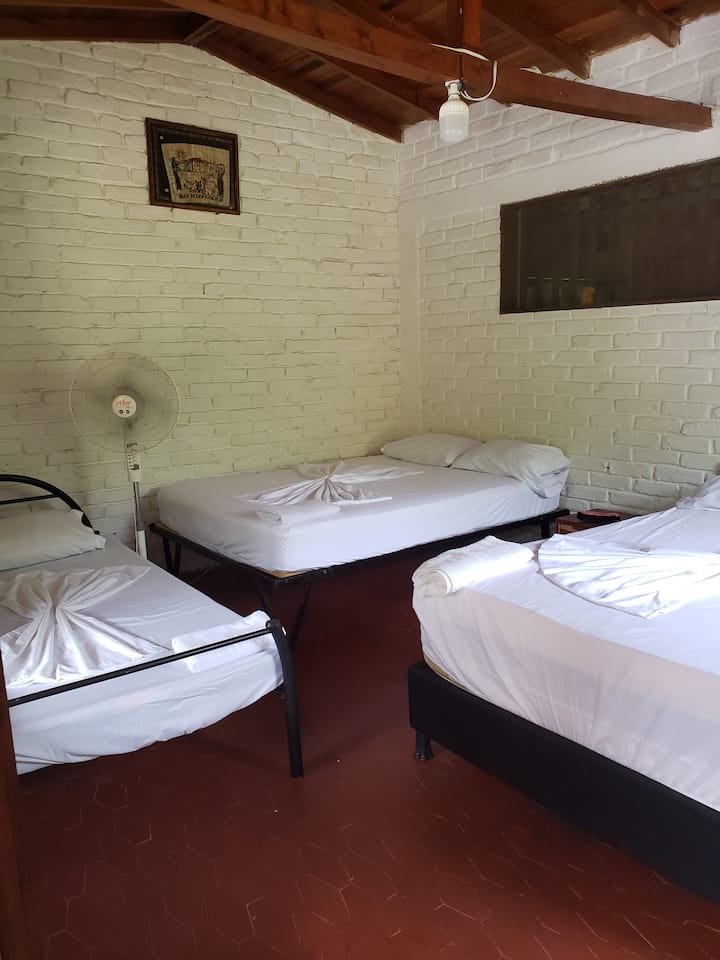 غرفة النوم 1