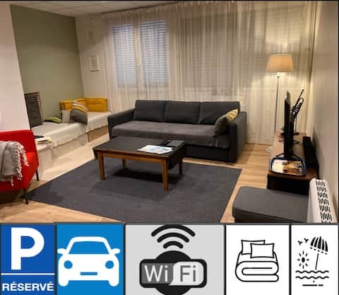 Popular Airbnb listing: 'Seaside' apartment parking + linen + wifi +… in Berck