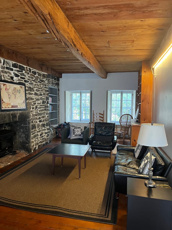 La Maison Bleue- Numéro:314858 Exp: 10\2026 - Quebec City