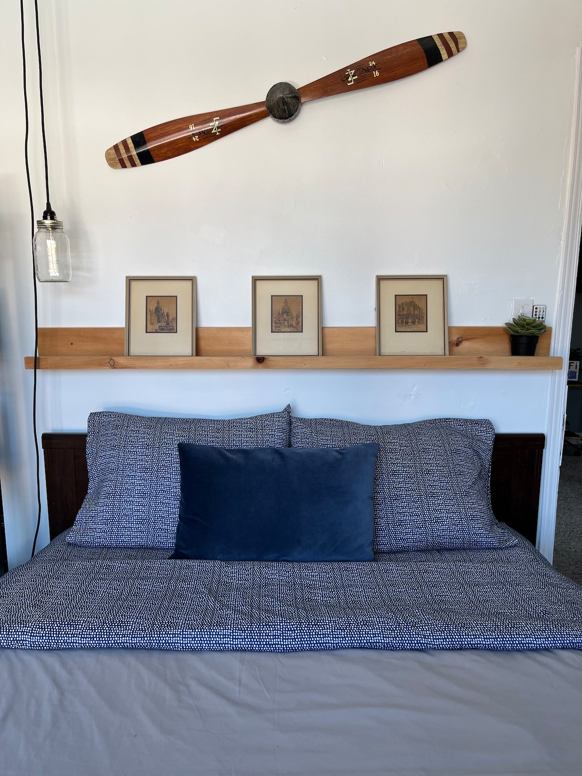 غرفة النوم 1