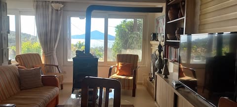 Top performing Airbnb: Aegean House with Authentic Garden at Walking Distance to the Beach in Milas