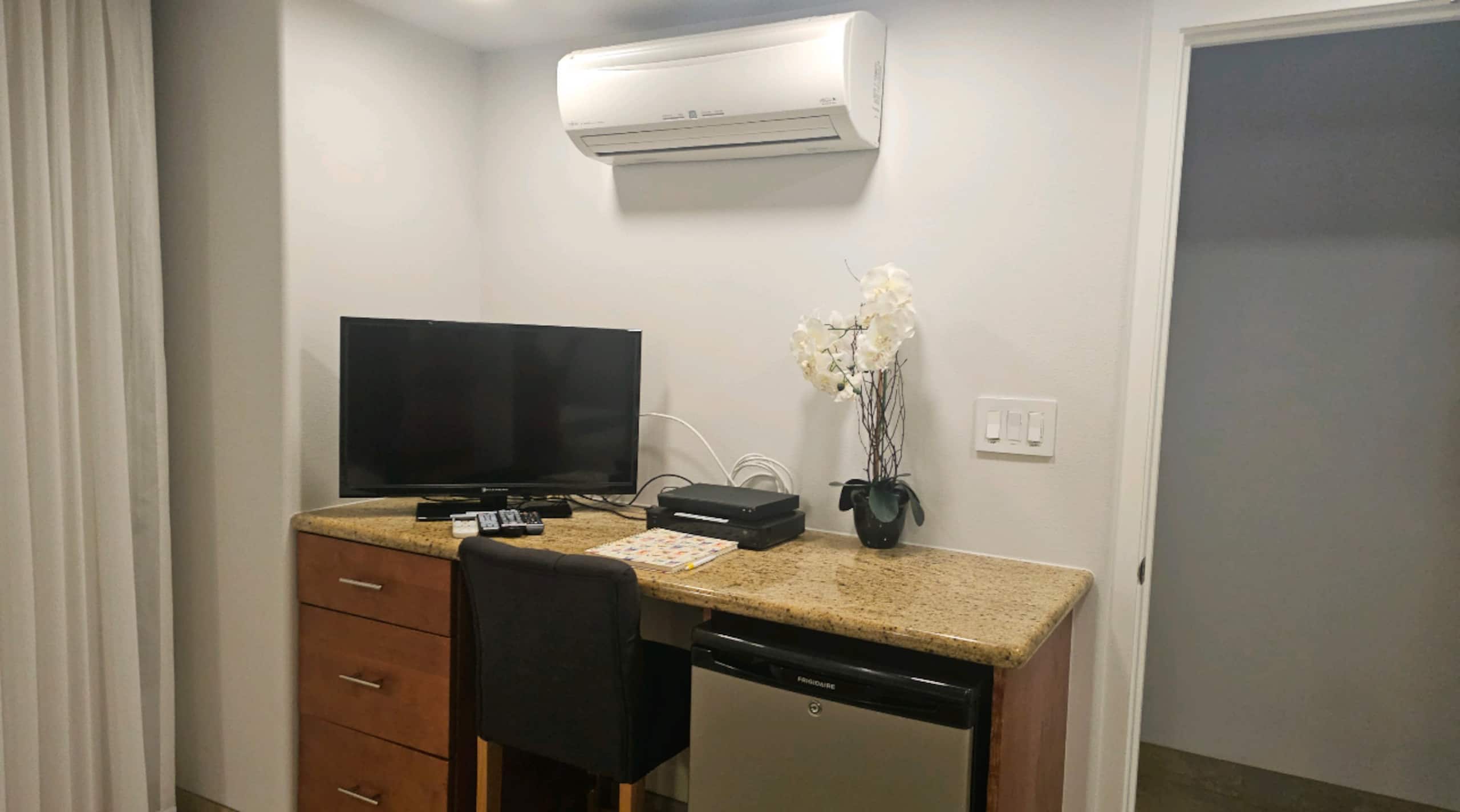 Condo in Kihei · ★4.97 · 2 bedrooms · 2 beds · 2 baths - Image 18