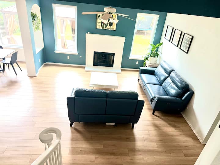 Gather & Unwind: Spacious Home With Deck & Gazebo - Leander, TX