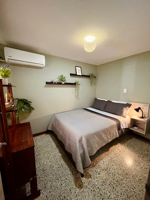 Top performing Airbnb: Full Apartment with A/C, Cozy Design in Belén