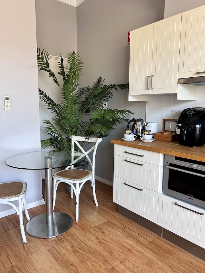 Suite With Kitchenette (Dog Friendly) - Fremantle