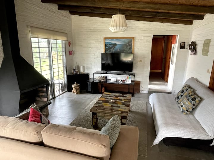 Casa A Una Cuadra De La Playa. - Playa Verde