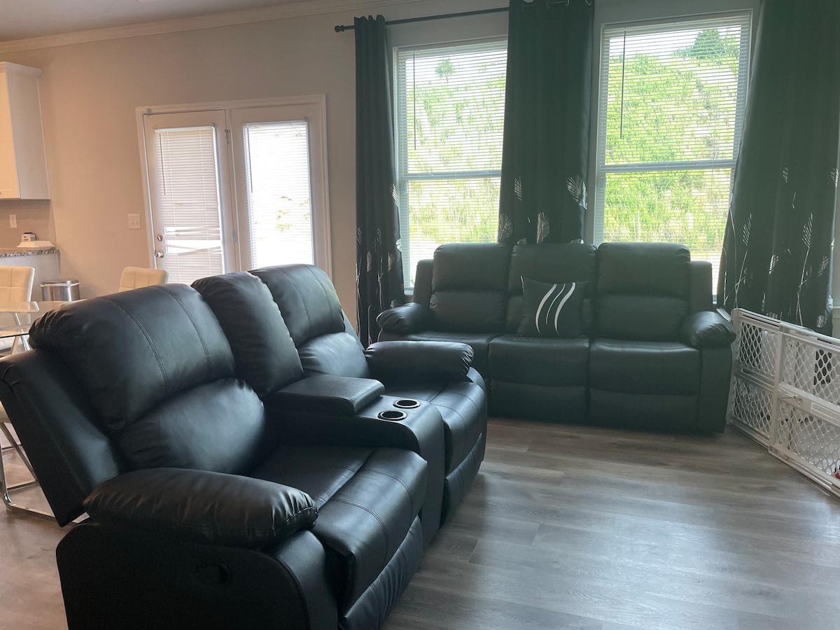 Clean Quiet Room Near Road Atlanta WiFi