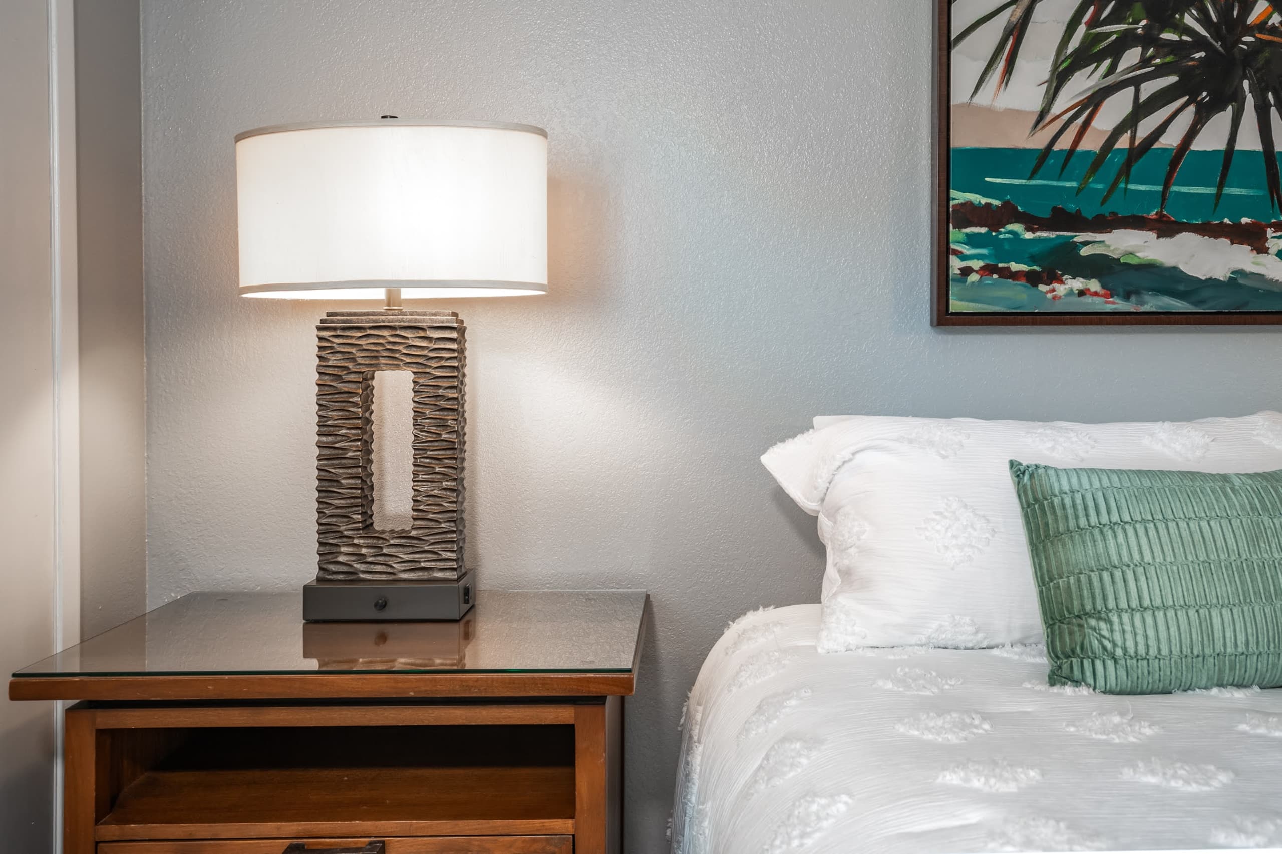 Condo in Lahaina · ★4.94 · 1 bedroom · 2 beds · 1 bath - Image 5