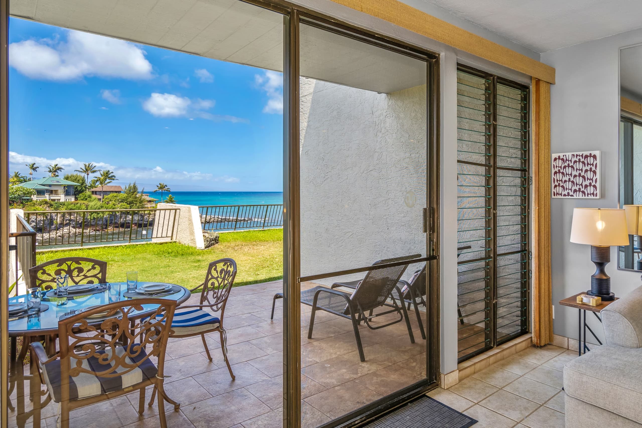 Condo in Lahaina · ★4.94 · 1 bedroom · 2 beds · 1 bath - Image 15
