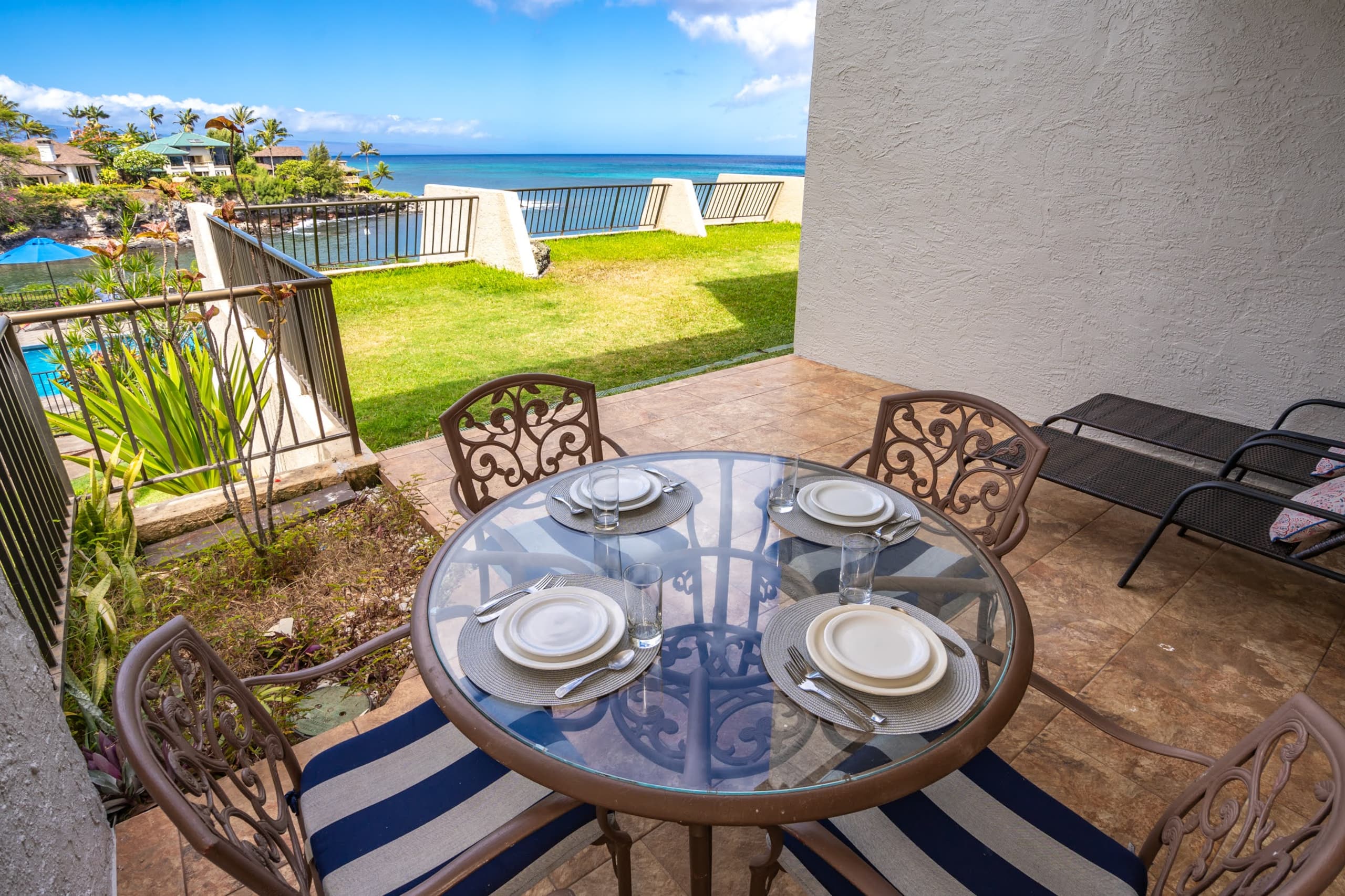 Condo in Lahaina · ★4.94 · 1 bedroom · 2 beds · 1 bath - Image 34